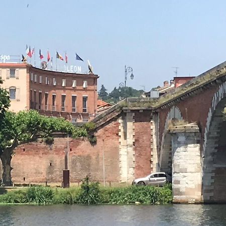 Hôtel Restaurant Le Pont Napoléon Moissac Exterior foto